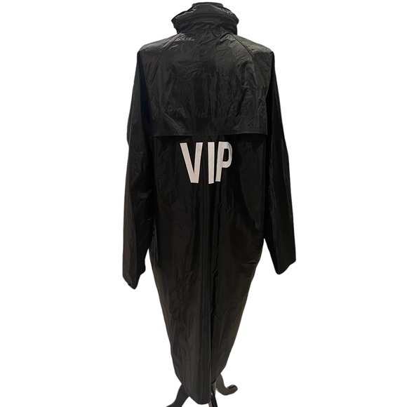 RECLAIMED VINTAGE 100% POLYESTER Maxi Length Raincoat Size M/L VIP Graphic - Picture 4 of 15